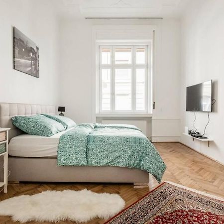Oktober 6/8 Apartment Budapest Extérieur photo